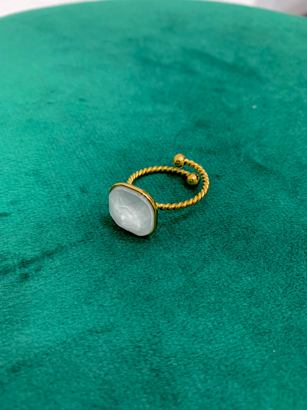 Anello intrecciato MADREPERLA