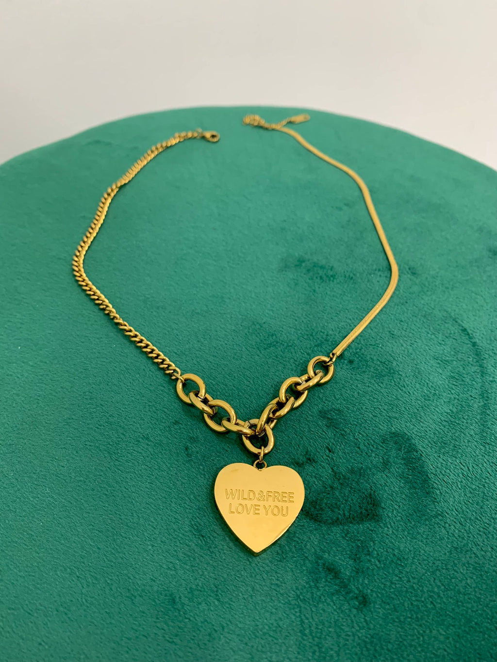 Collana con cuore e scritta